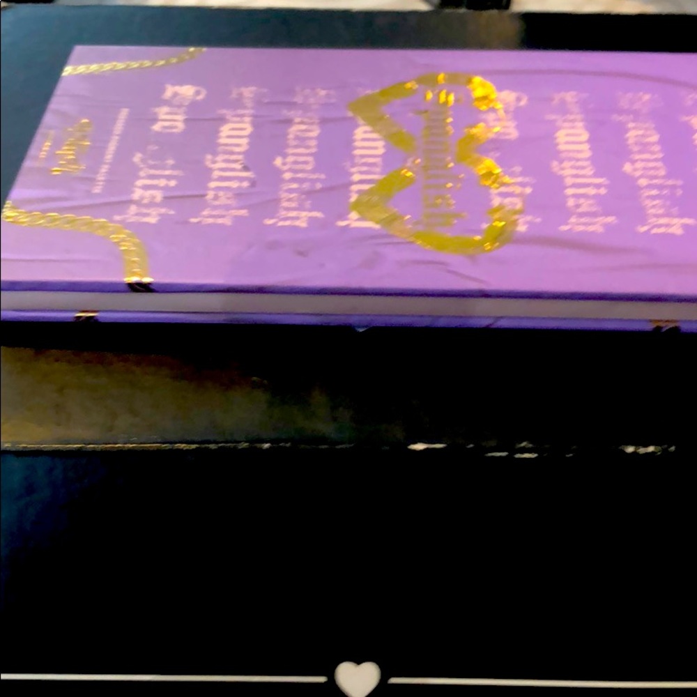 Alamar Cosmetics Spanglish Palette